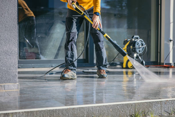 Best Concrete Pressure Washing  in Alderwood Manor, WA